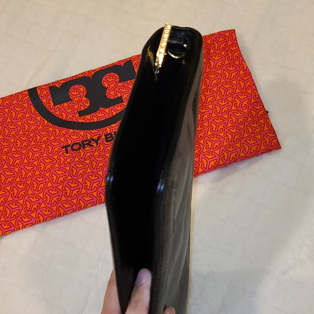 (SOLD) Tory Burch Clutch with Chain Handle - Picture 6 of 7